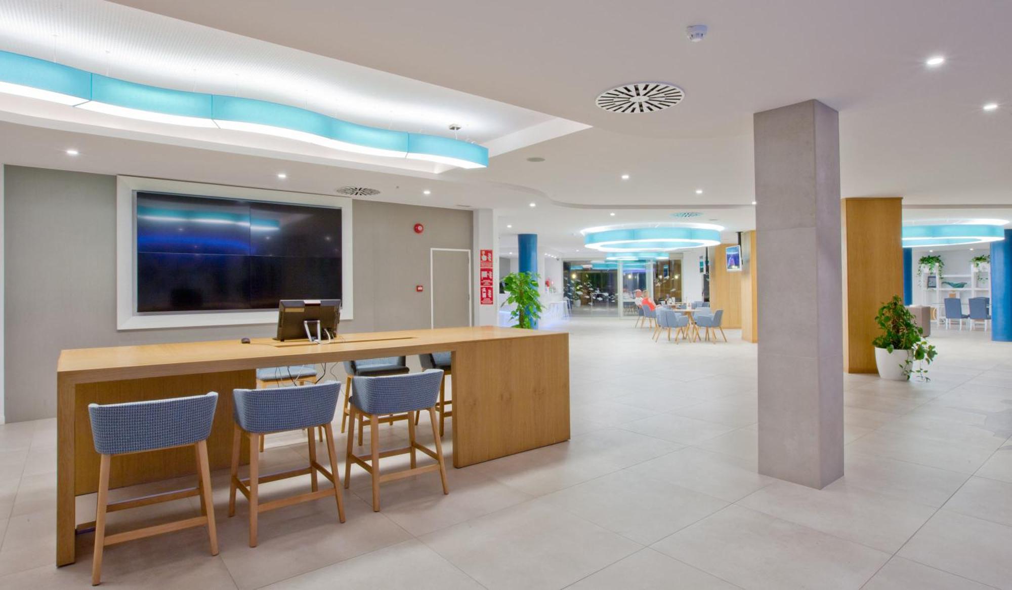 Marvell Club Hotel & Apartments San Antonio  Exterior photo